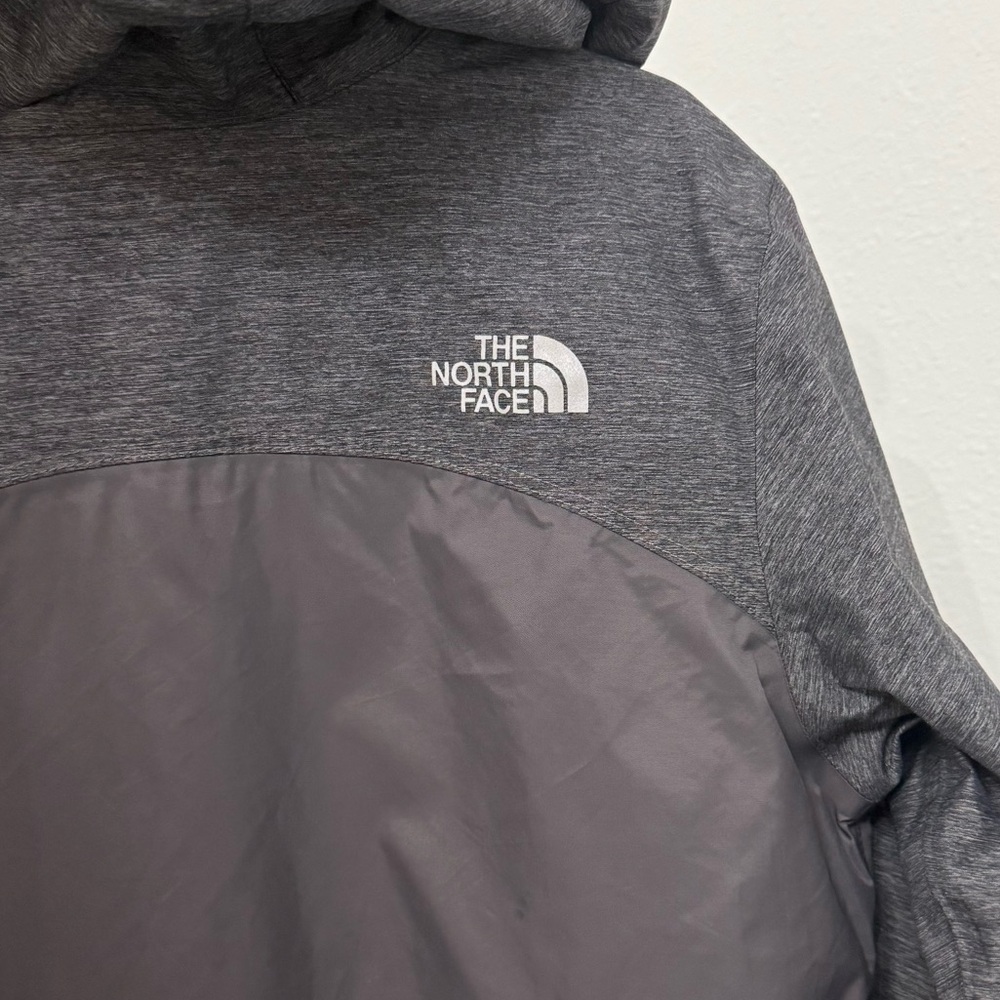 The North Face Girls Gray and Pink Hooded Coat Size Medium 10/12 Years - Picture 8 of 9